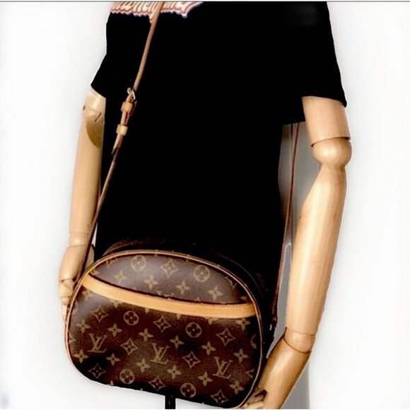 LOUIS VUITTON BLOIS Monogram Crossbody Shoulder Bag COMES WITH: LV Dust Bag COA - Picture 1 of 17